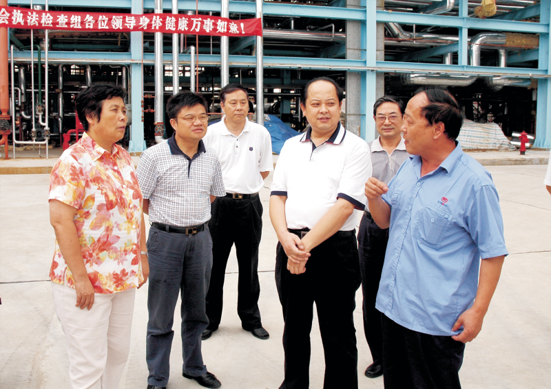 2008年9月10日，湖北省人大常委副主任蔣大國(guó)來(lái)公司，對(duì)公司《勞動(dòng)合同法》實(shí)施情況進(jìn)行檢查